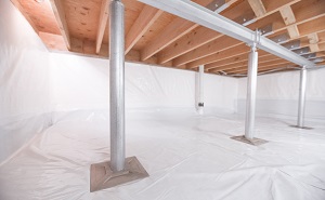 Crawl space structural support jacks installed in Youngstown